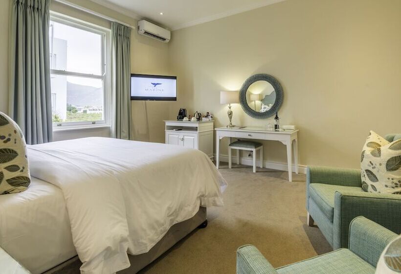 スタンダードルーム, The Marinehermanus