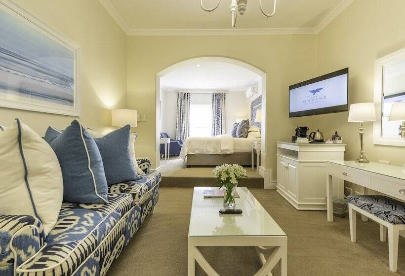 オーシャンビューデラックスルーム, The Marinehermanus