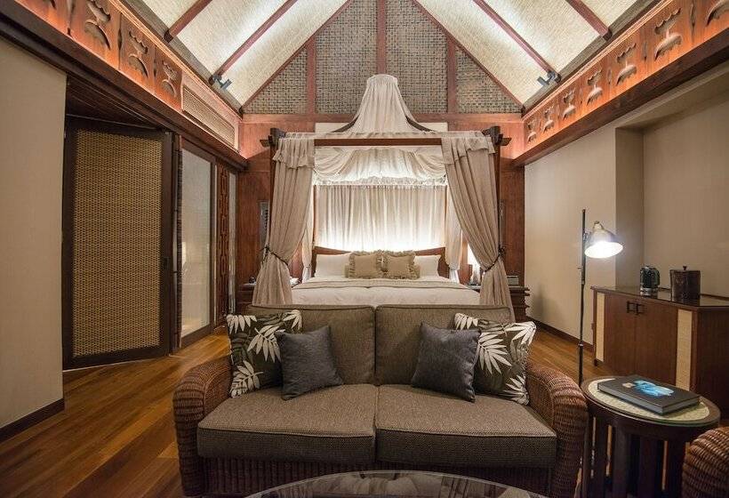 بانگلوی استاندارد, Palau Pacific Resort