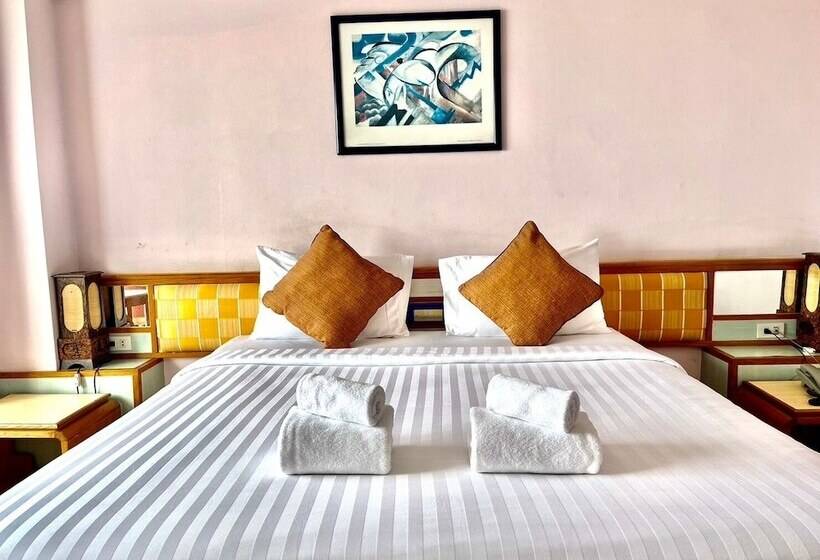 غرفة ديلوكس, Asian