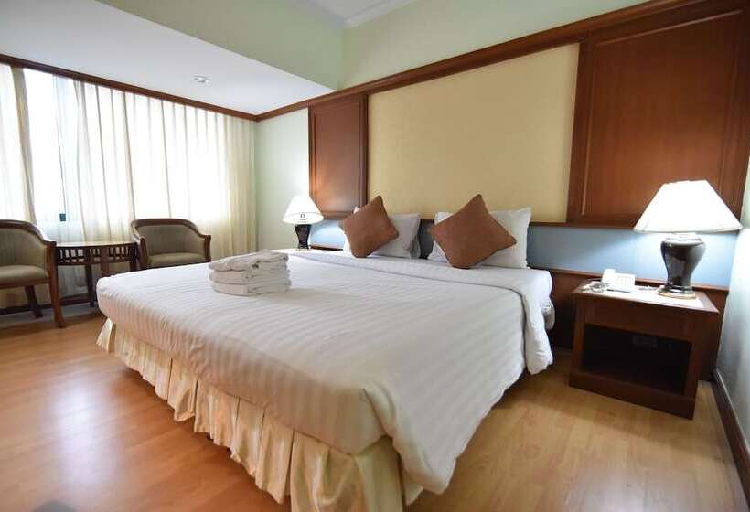 غرفة ديلوكس, Asian