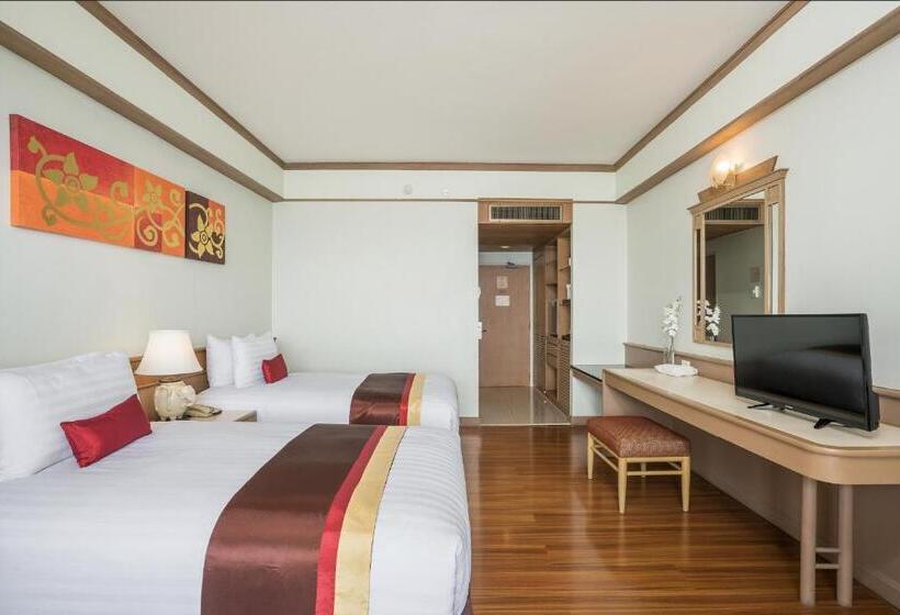 اتاق سوپریور با چشم‌انداز شهر, Cosy Beach Hotel   Sha Extra Plus