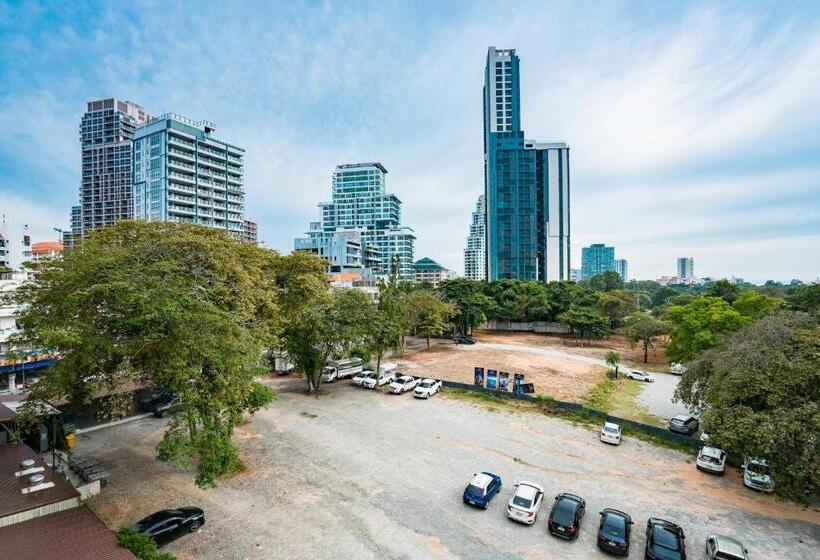 سوئیت با بالکن, Cosy Beach Hotel   Sha Extra Plus