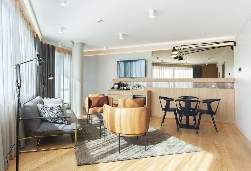 Suite, Holiday Inn Helsinki   Expo, An Ihg