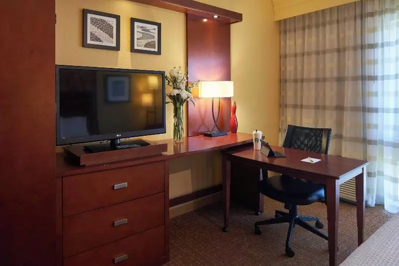 اتاق استاندارد برای معلولان, Holiday Inn Helsinki Expo, An Ihg