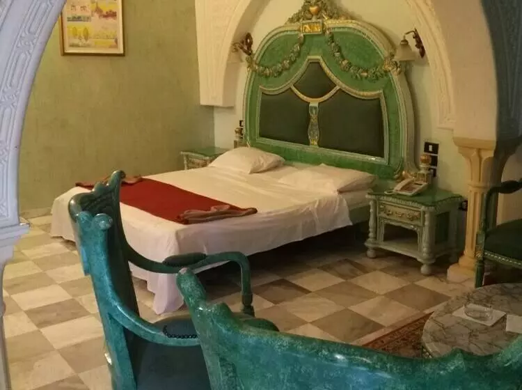 اتاق استاندارد یک نفره, Jugurtha Palace