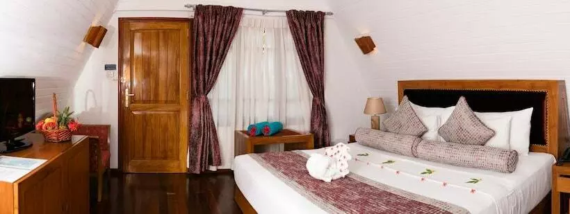 کلبه ییلاقی, La Digue Island Lodge