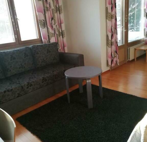 غرفة عائلية, Li Puustelli Lieksa