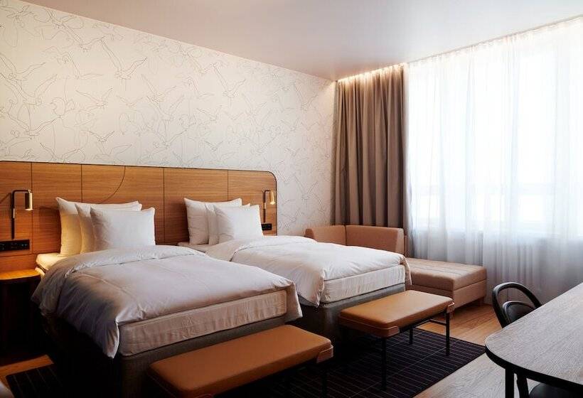 Quarto Triplo Estandar, Solo Sokos Hotel Helsinki