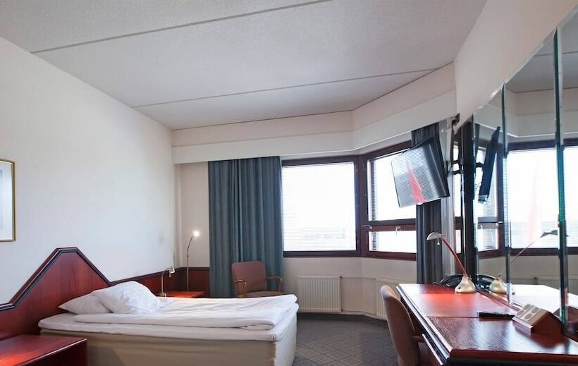 غرفة إقتصادية فردية, Oscar