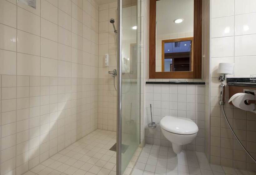 غرفة قياسية فردية, Oscar