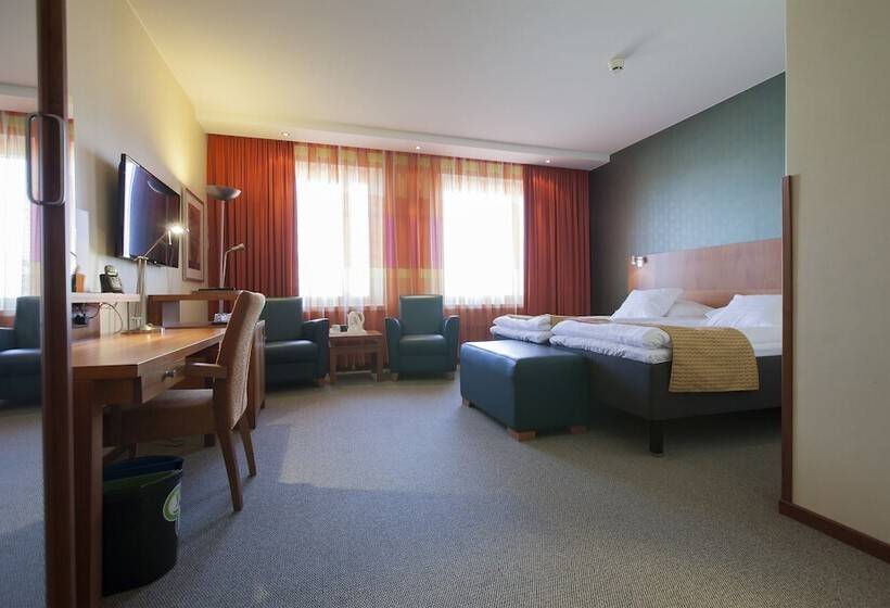 غرفة سوبيريور, Oscar