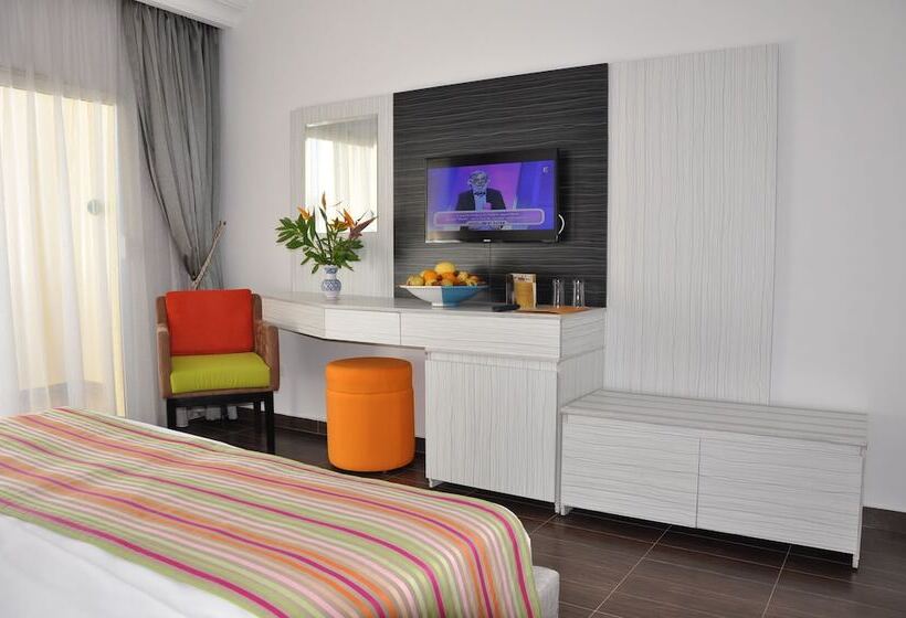 オーシャンビュースタンダードルーム, Paradis Palace