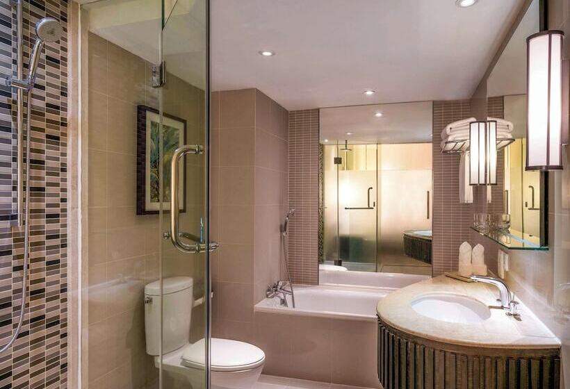 חדר דלוקס נוף לים, Pullman Phuket Karon Beach Resort