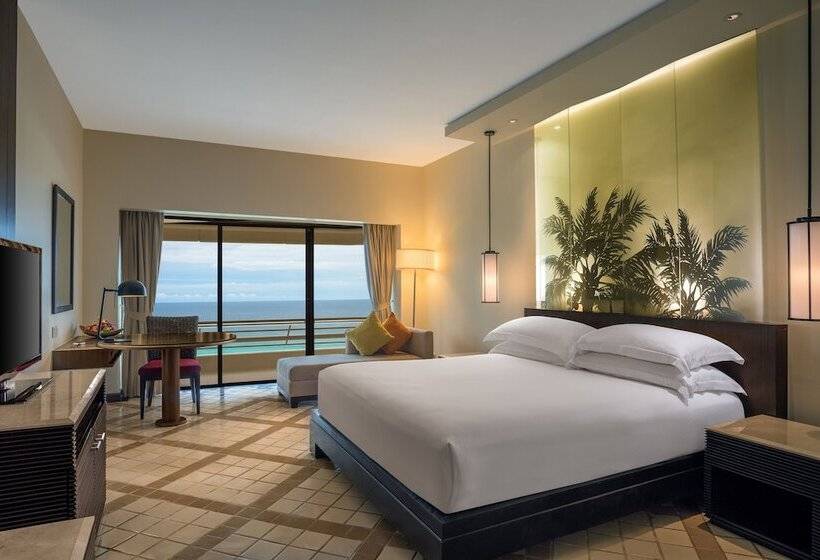 חדר דלוקס נוף לים, Pullman Phuket Karon Beach Resort