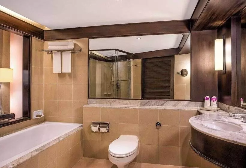 Junior Suite Vista Jardín, Pullman Phuket Karon Beach Resort
