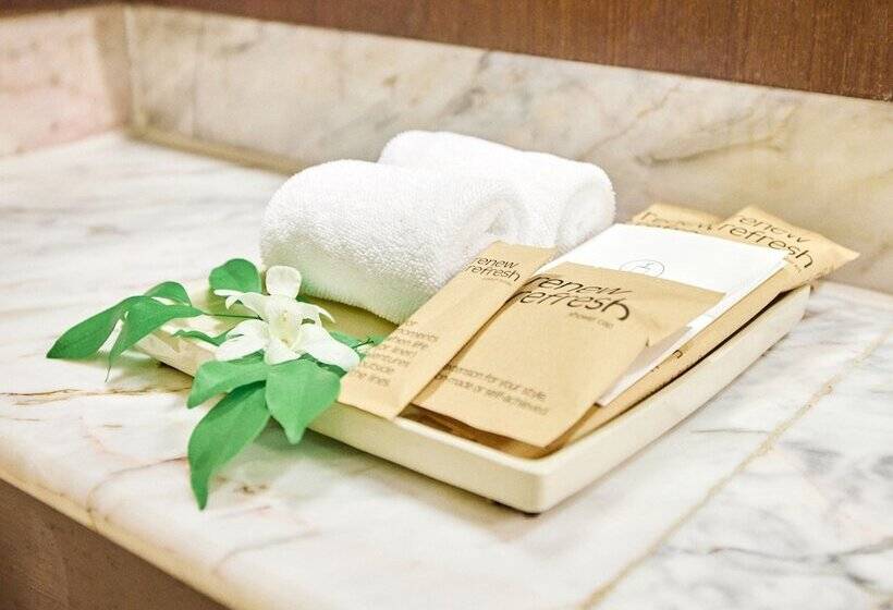 חדר דלוקס נוף לגינה, Pullman Phuket Karon Beach Resort