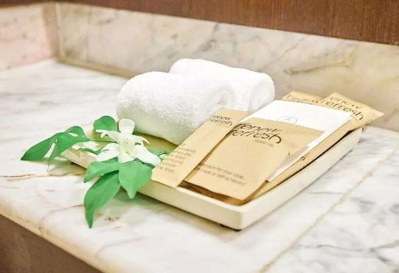 ガーデンビューデラックスルーム, Pullman Phuket Karon Beach Resort