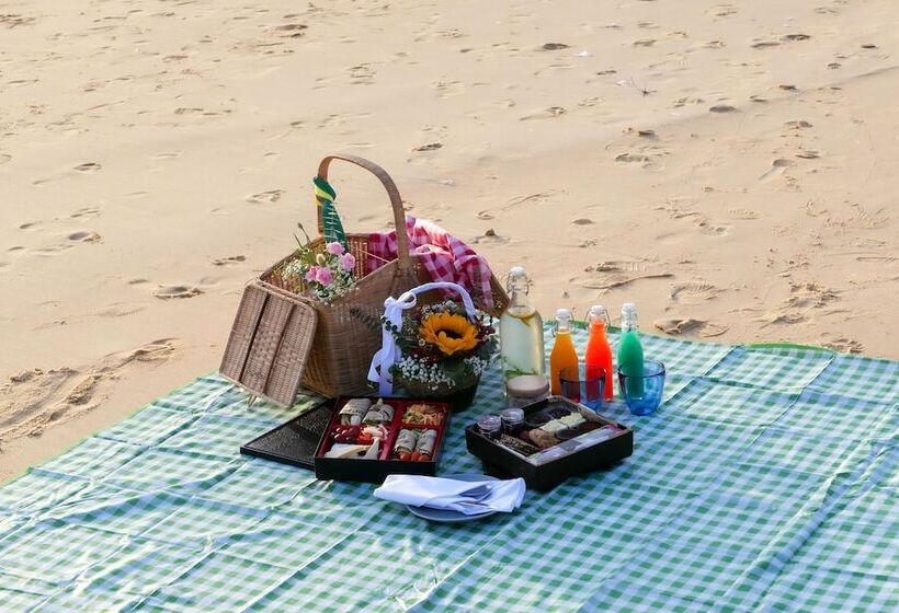 חדר דלוקס נוף לגינה, Pullman Phuket Karon Beach Resort