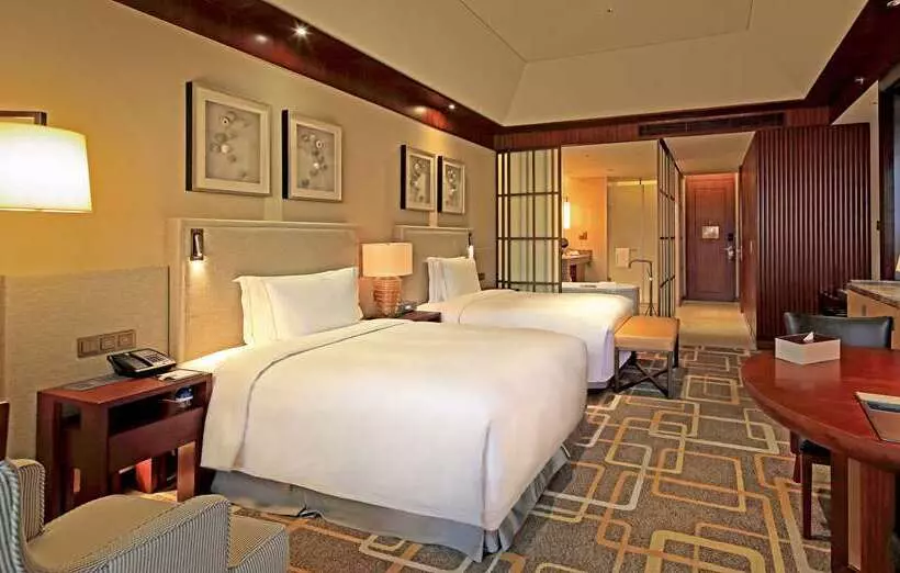 ガーデンビューデラックスルーム, Pullman Phuket Karon Beach Resort