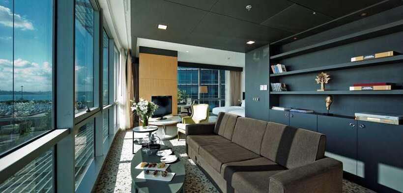 סוויטת ג'וניור נוף לים, Pullman Phuket Karon Beach Resort