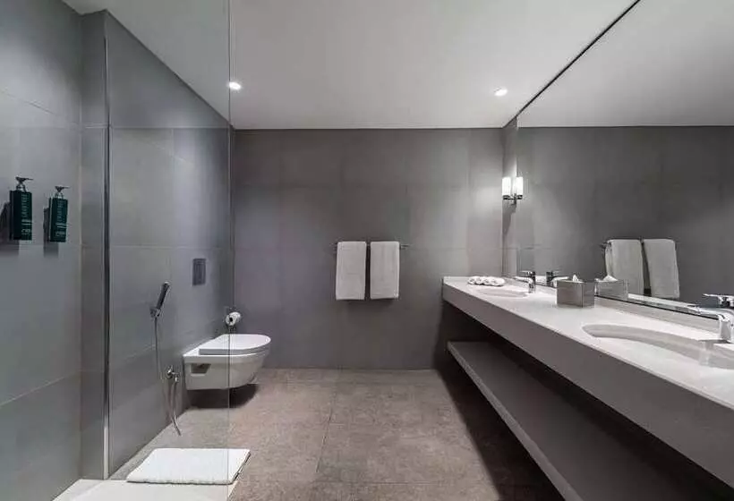 オーシャンビュージュニアスイート, Pullman Phuket Karon Beach Resort