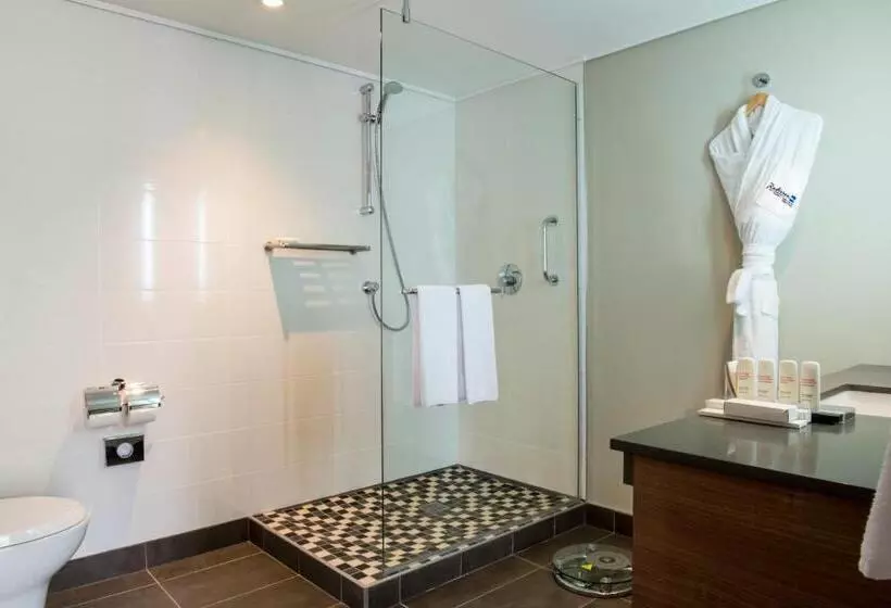 اتاق استاندارد با بالکن, Radisson Blu Mammy Yoko