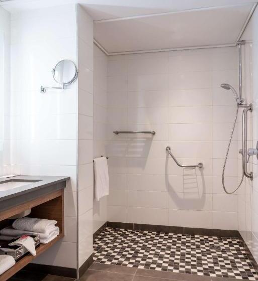 اتاق اجرایی, Radisson Blu Mammy Yoko