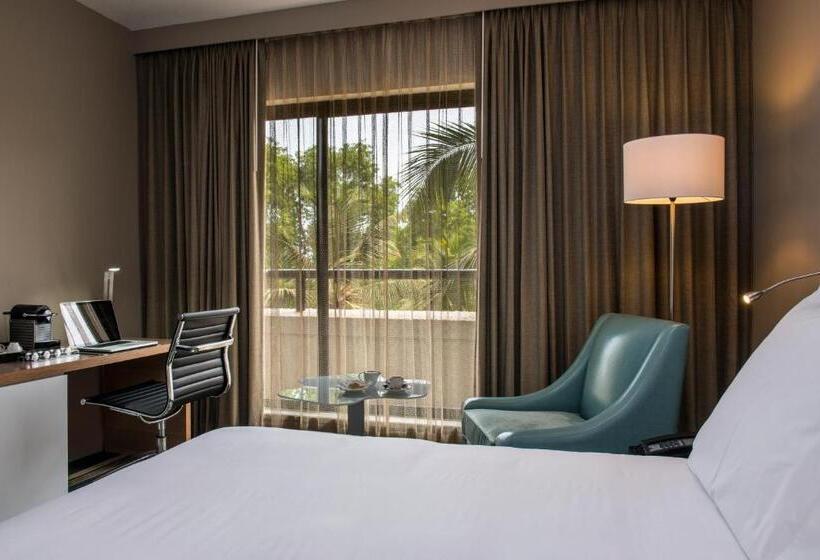 اتاق اجرایی, Radisson Blu Mammy Yoko