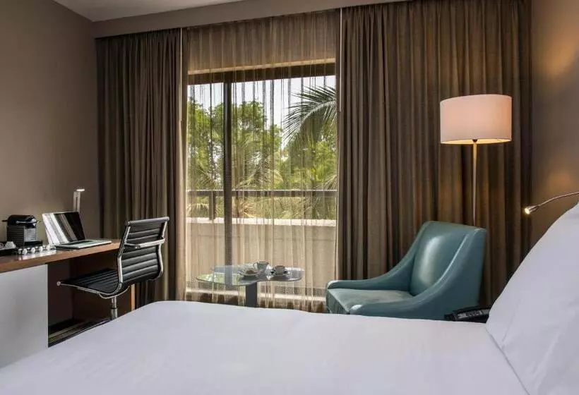اتاق اجرایی, Radisson Blu Mammy Yoko