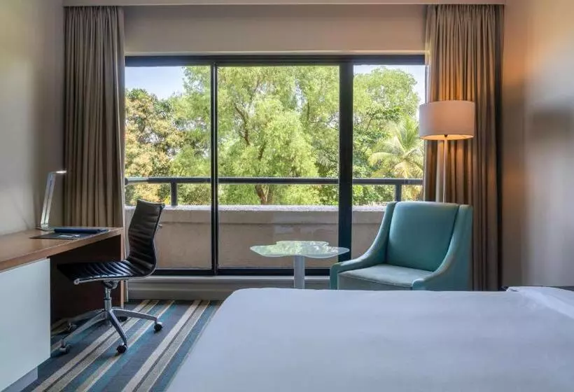 اتاق پرمیوم با چشم‌انداز دریا, Radisson Blu Mammy Yoko