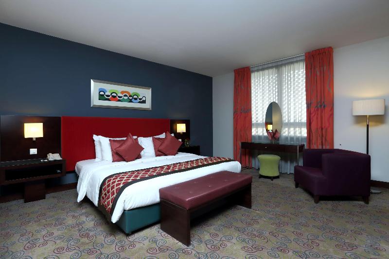 סוויטה, Radisson Blu Hotel, Riyadh