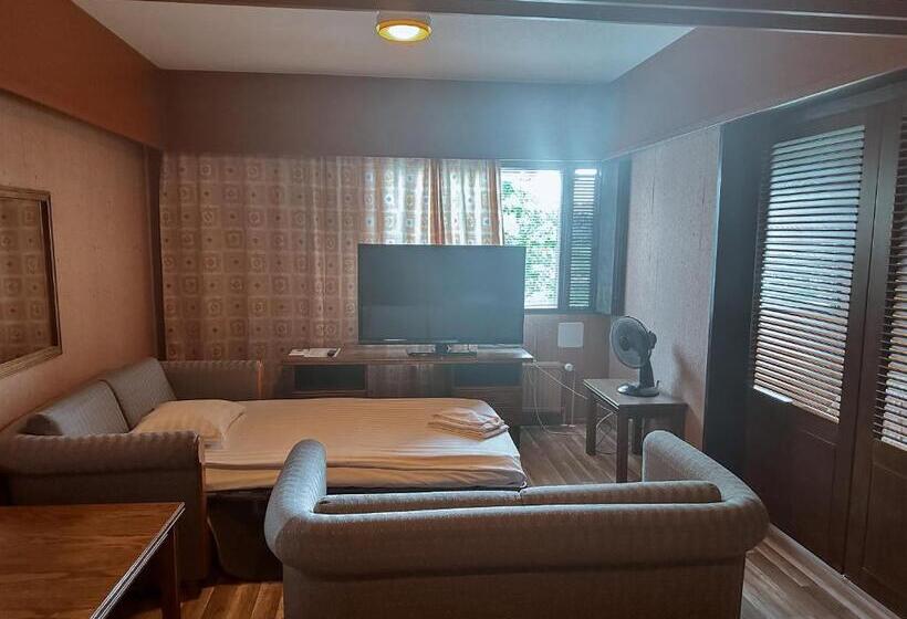 غرفة عائلية, Sommelo