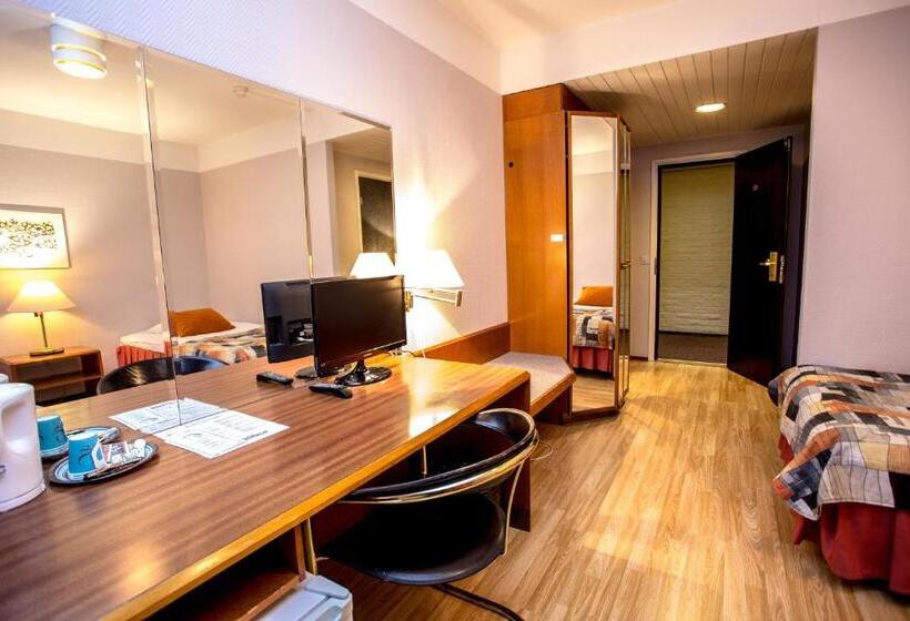 غرفة قياسية فردية, Sommelo