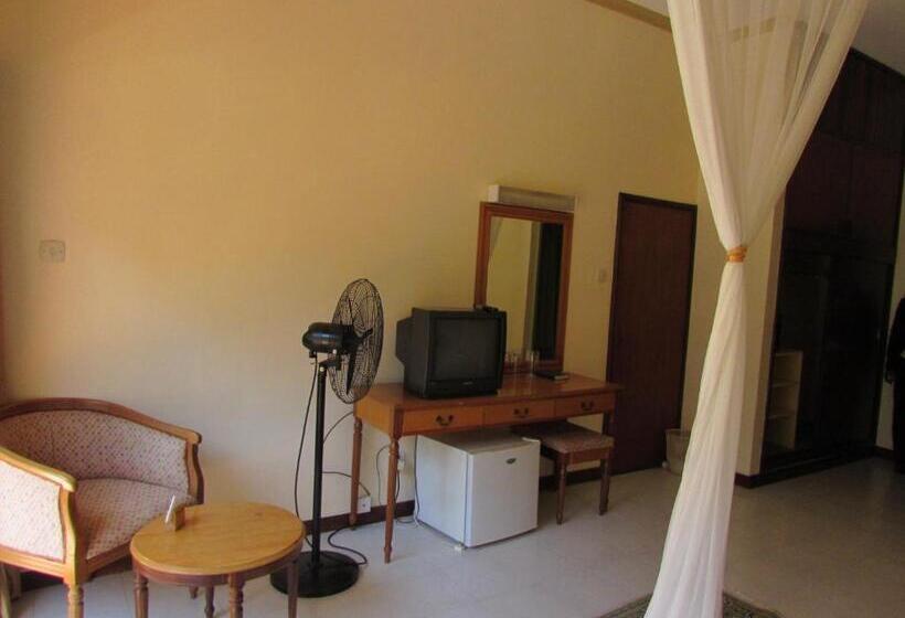 스탠다드 룸, Equator