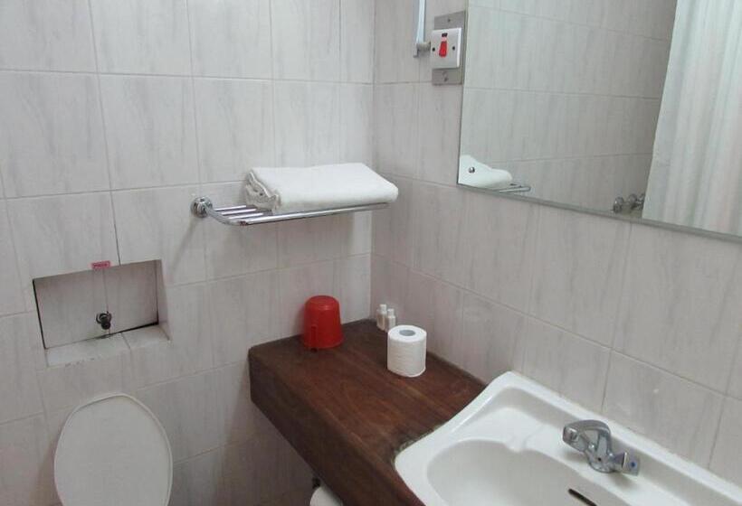 스탠다드 룸, Equator