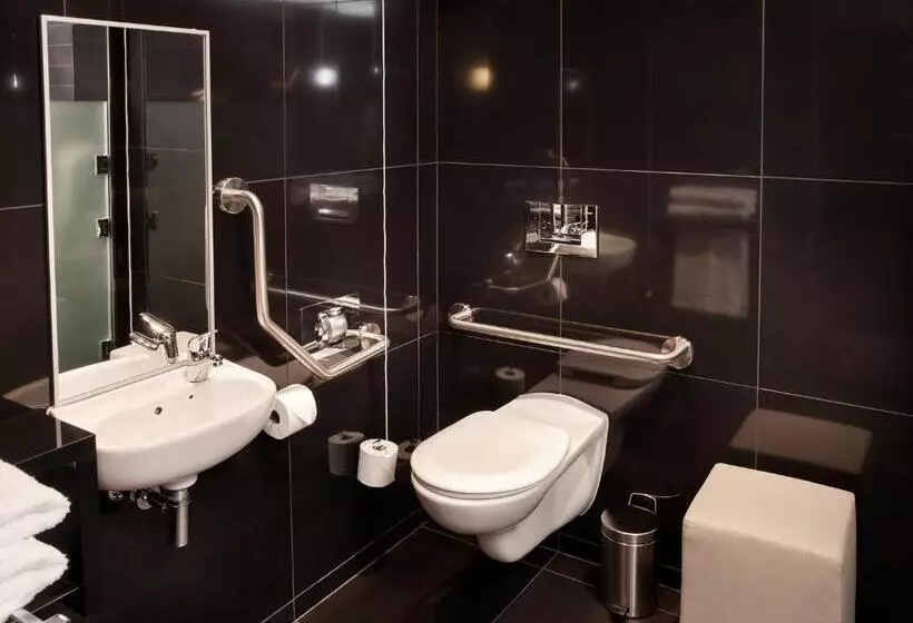 身障者適用スタンダードルーム, The Maslow Hotel, Sandton