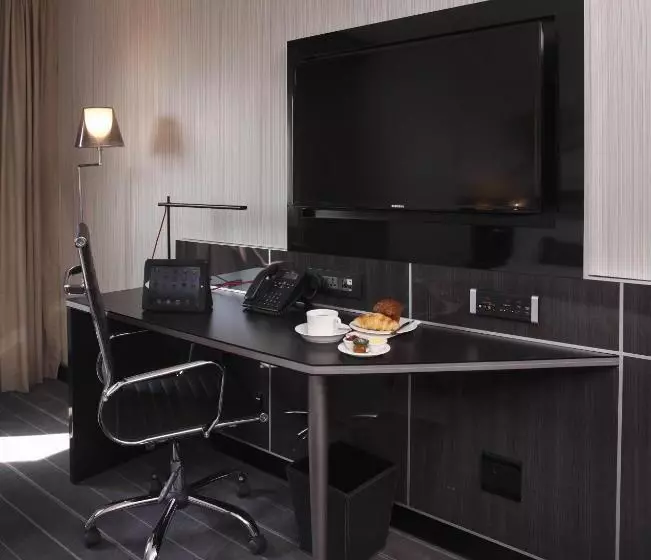 バルコニー付きデラックスルーム, The Maslow Hotel, Sandton