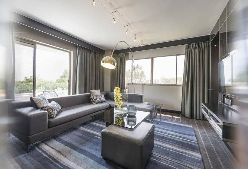 جناح إدارى, The Maslow Hotel, Sandton