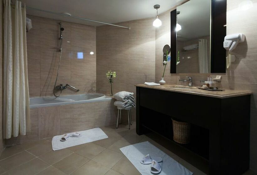 חדר סטנדרט, The Sindbad