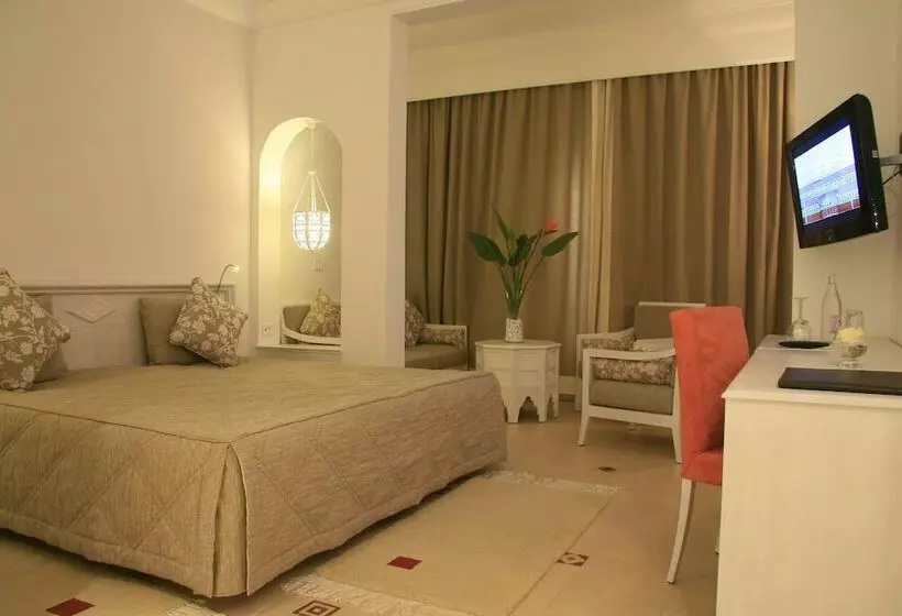 اتاق استاندارد سه نفره, The Sindbad