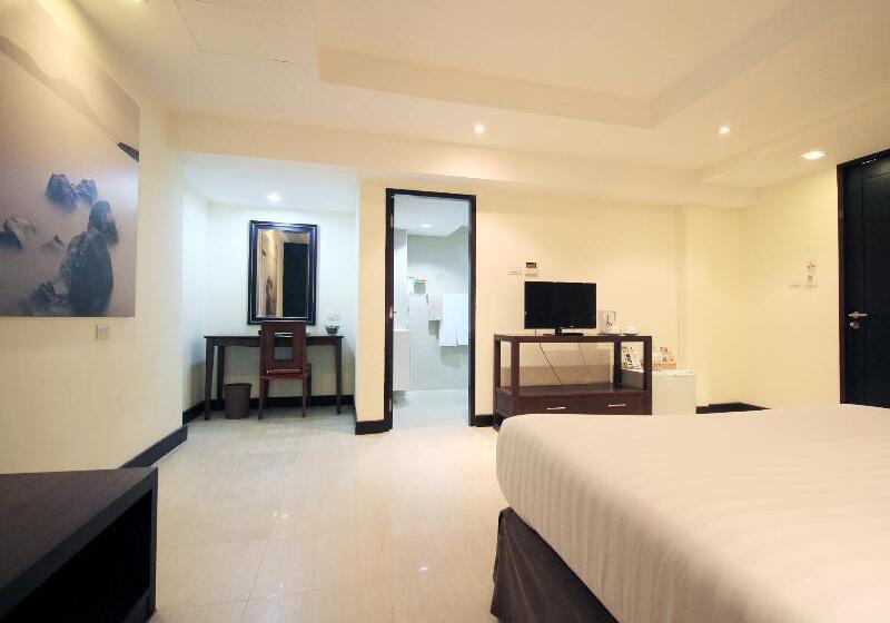 Quarto Deluxe, Tropicana Pattaya