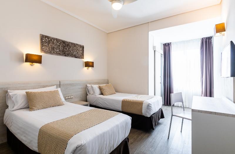 Quarto Superior, Tropicana Pattaya