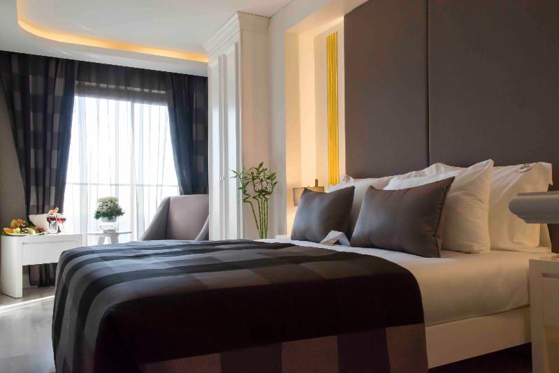 Quarto Deluxe, Tropicana Pattaya