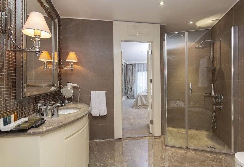 سوئیت پرزیدنت, Almira Hotel Thermal Spa & Convention Center