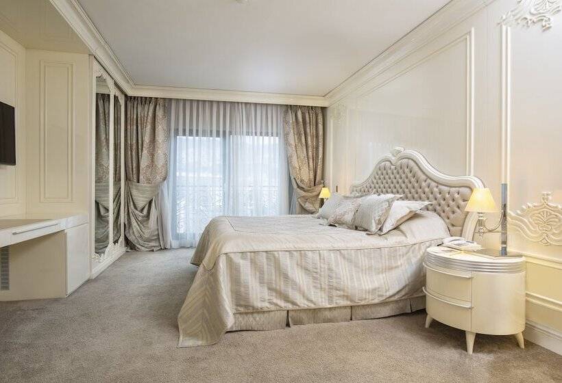 سوئیت پرزیدنت, Almira Hotel Thermal Spa & Convention Center