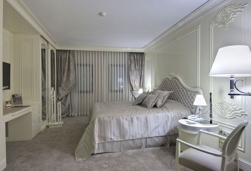 سوئیت پرزیدنت, Almira Hotel Thermal Spa & Convention Center