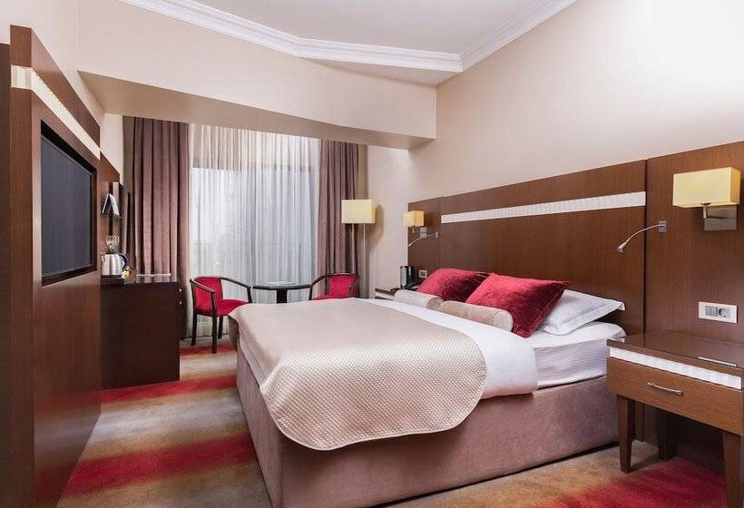 اتاق خانوادگی, Almira Hotel Thermal Spa & Convention Center