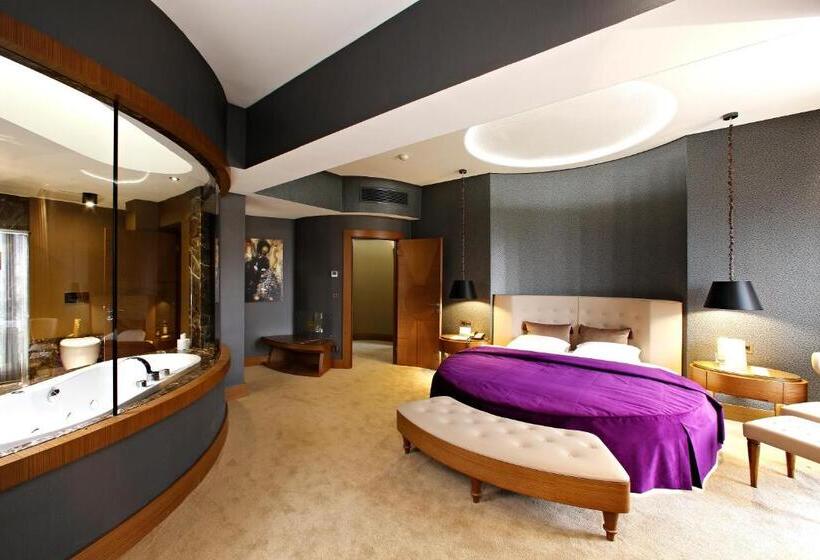 استودیوی لوکس, Almira Hotel Thermal Spa & Convention Center