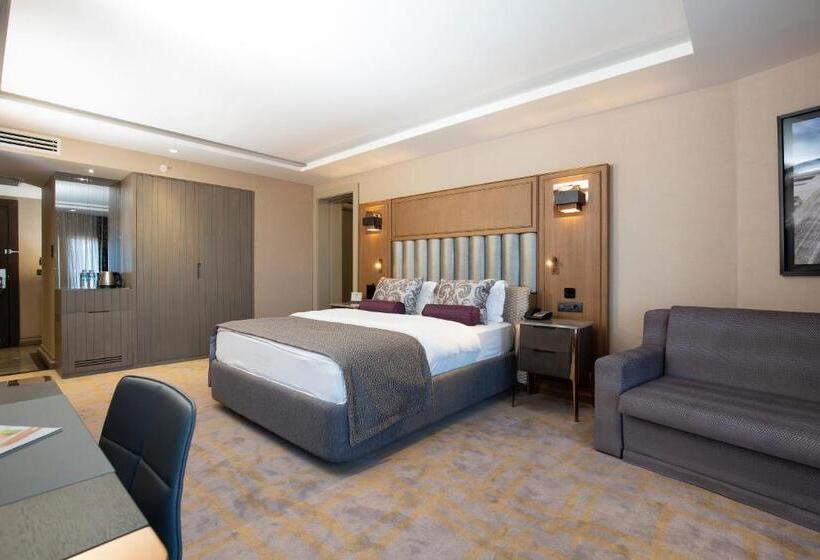 اتاق خانوادگی, Almira Hotel Thermal Spa & Convention Center